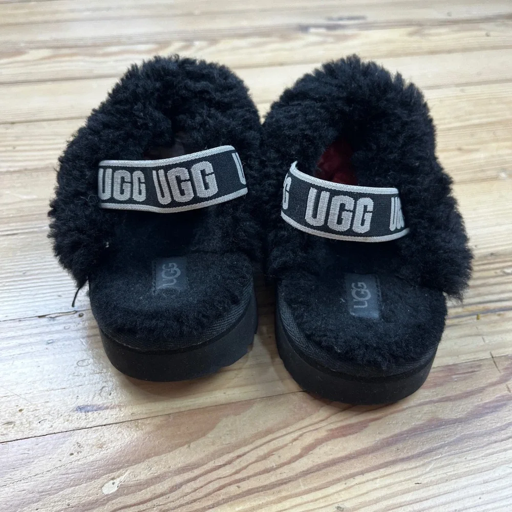 UGG Funkette Black Suede Platform Slingback Slippers Sheepskin Kids slip on sz 9